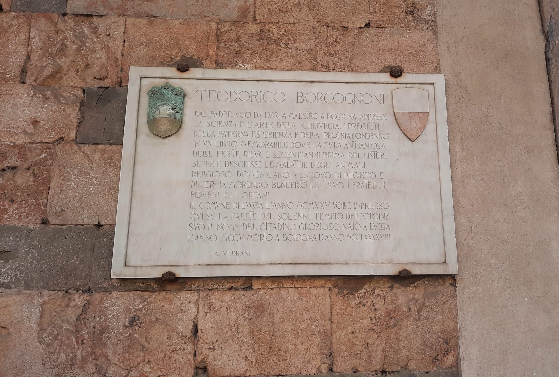 Teodorico%20Borgognoni%27s%20memorial%20tablet%2C%20Lucca%20-%2005.jpg
